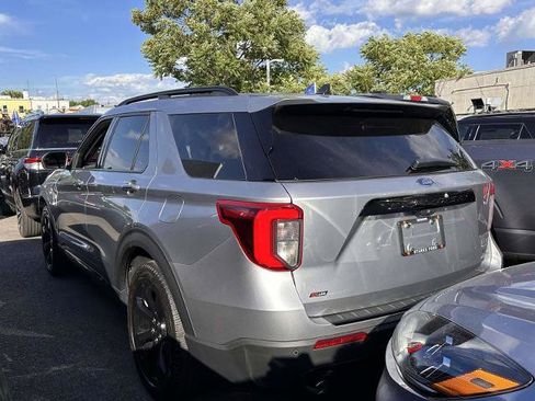 Certified 2023 Ford Explorer ST-Line AWD/4WD image 3