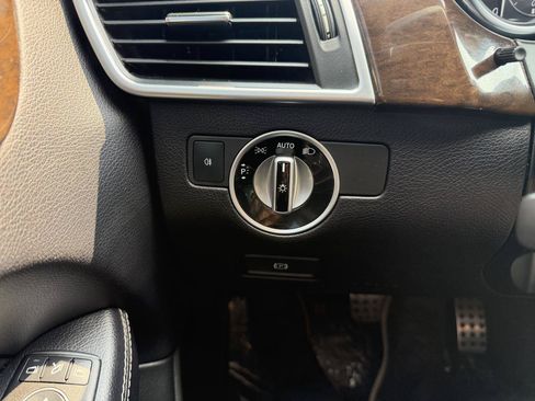 Used 2015 Mercedes-Benz ML 350 4MATIC image 31