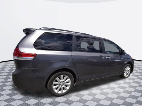Used 2012 Toyota Sienna Limited w/ Premium Pkg AWD/4WD image 5