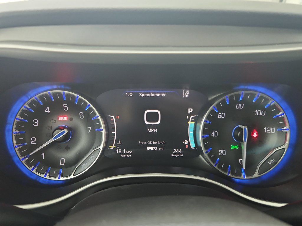 Certified 2024 Chrysler Pacifica Touring-L FWD image 26