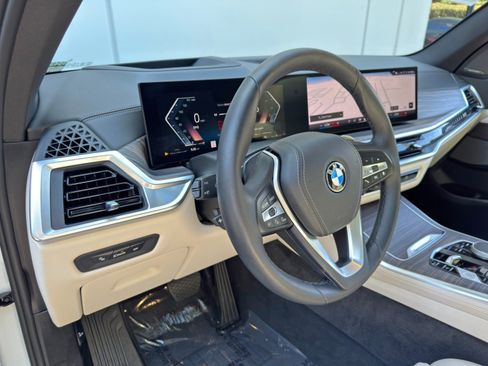 Used 2024 BMW X5 sDrive40i w/ Premium Package RWD image 13