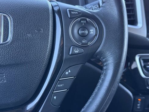 Used 2017 Honda Pilot Touring image 36