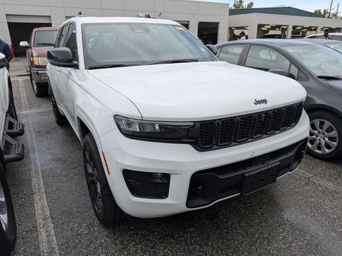 Used 2024 Jeep Grand Cherokee Limited 4xe AWD/4WD image 1