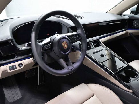 Certified 2025 Porsche Panamera 4 AWD/4WD image 4