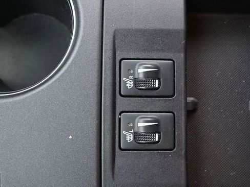 Used 2015 Toyota Camry XSE image 29