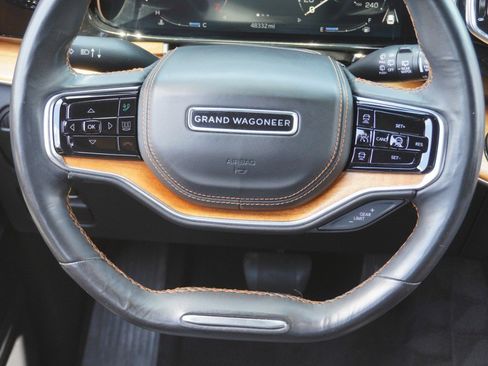 Used 2022 Jeep Grand Wagoneer Series III w/ Flexible Seating Group AWD/4WD image 32