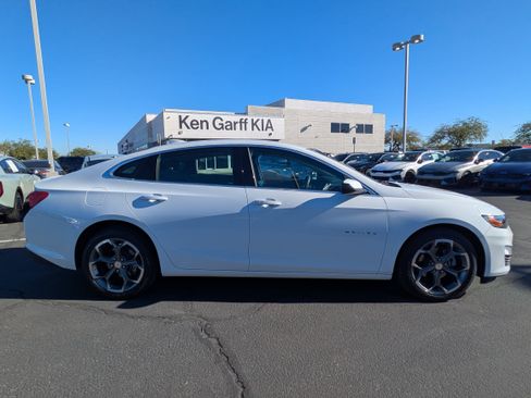 Used 2024 Chevrolet Malibu LT image 6