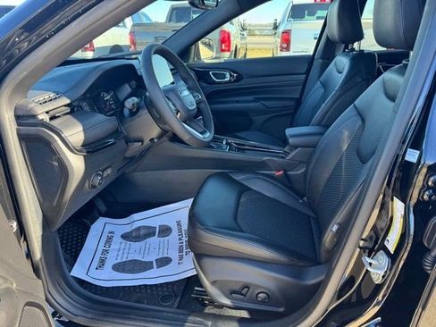 New 2026 Jeep Compass Latitude AWD/4WD image 9