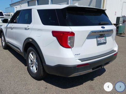Used 2020 Ford Explorer XLT w/ Equipment Group 202A image 3