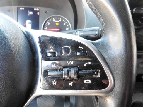 Used 2022 Mercedes-Benz Sprinter 1500 image 12