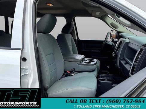 Used 2018 RAM 2500 Tradesman w/ Chrome Appearance Group AWD/4WD image 7