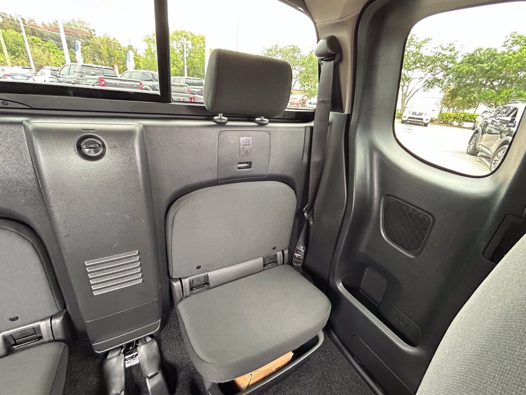 Certified 2024 Nissan Frontier SV w/ SV Convenience Package RWD image 16