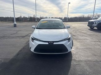 Used 2023 Toyota Corolla LE video 2