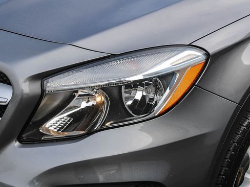 Used 2016 Mercedes-Benz GLA 250 image 8