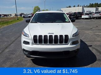 Used 2016 Jeep Cherokee Latitude w/ Cold Weather Group AWD/4WD video 2