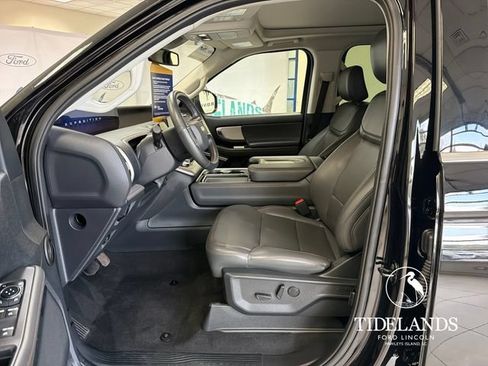 Certified 2025 Ford Expedition Active RWD image 11