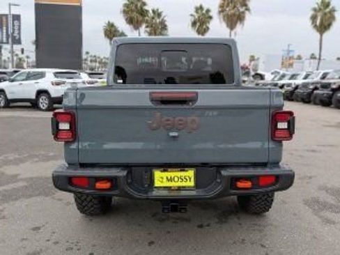 New 2026 Jeep Gladiator Mojave w/ Steel Bumper Group image 6