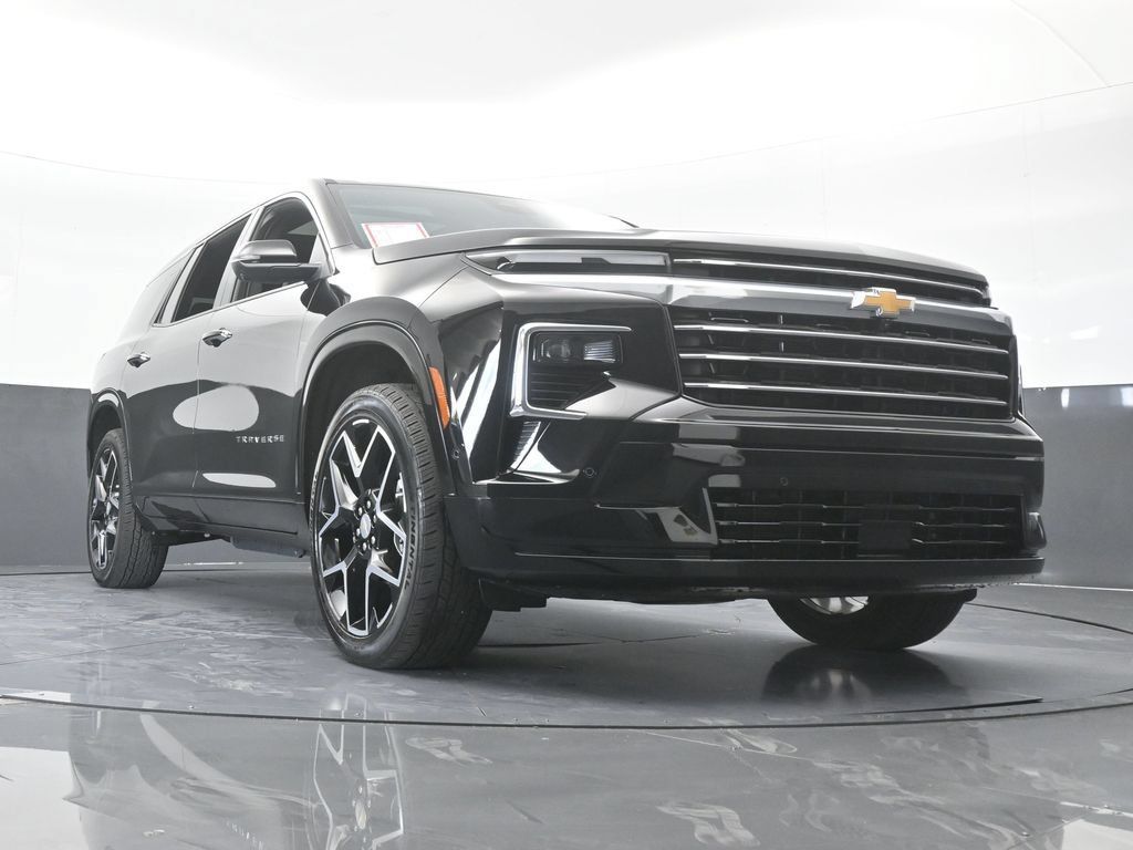 Used 2025 Chevrolet Traverse High Country FWD image 84