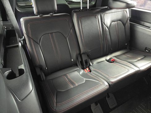 Used 2022 Ford Expedition Max Limited image 24