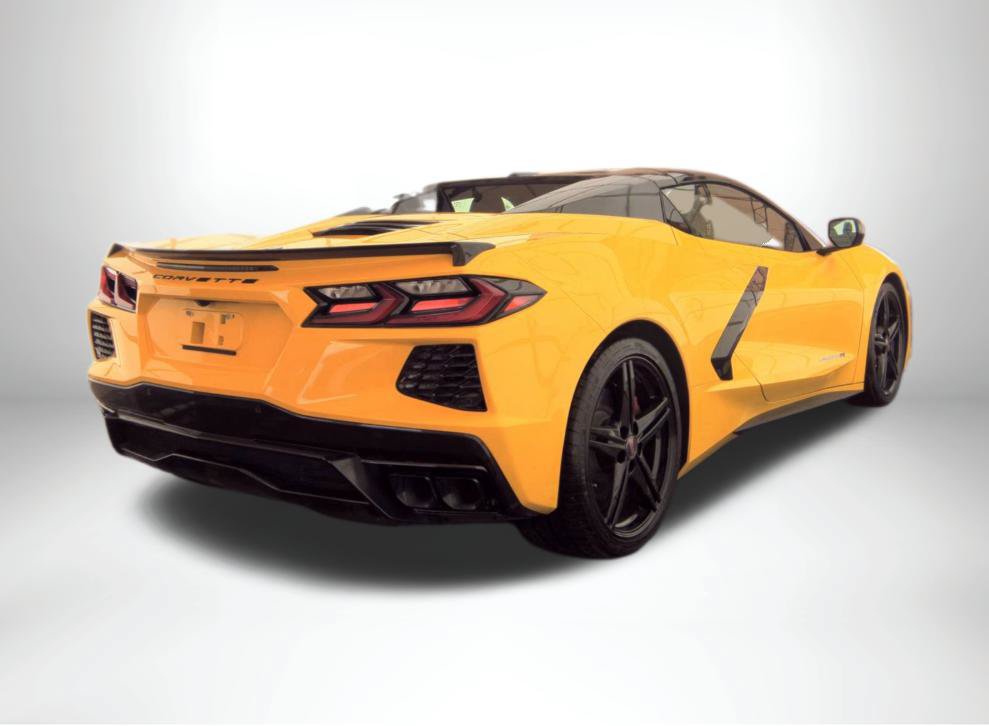 Used 2025 Chevrolet Corvette Stingray Convertible RWD image 2