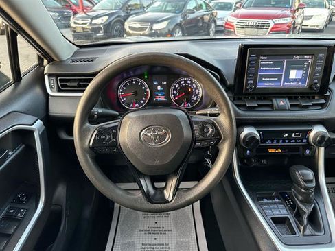Used 2019 Toyota RAV4 LE w/ All Weather Liner Package AWD/4WD image 21