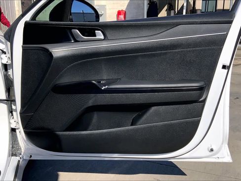 Used 2023 Kia K5 GT-Line image 21