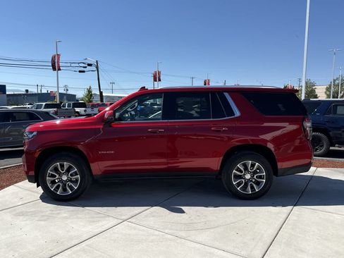Used 2022 Chevrolet Tahoe LT w/ LT Signature Package AWD/4WD image 2