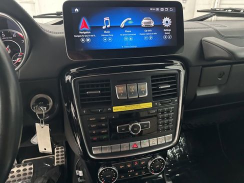 Used 2015 Mercedes-Benz G 63 AMG 4MATIC image 13