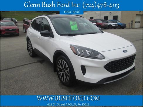 Used 2020 Ford Escape SE Sport image 1