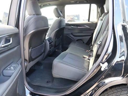New 2026 Jeep Grand Cherokee Laredo AWD/4WD image 16