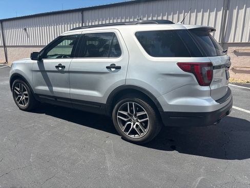 Used 2018 Ford Explorer Sport w/ Equipment Group 401A AWD/4WD image 4