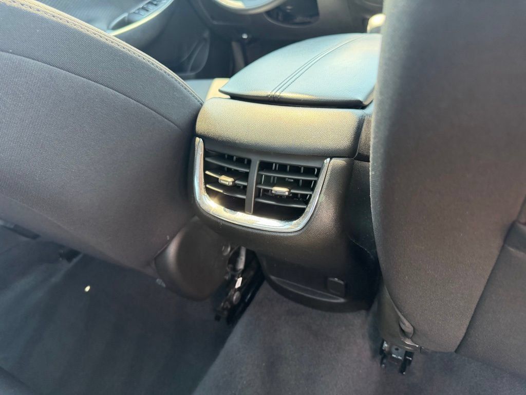 Used 2023 Chevrolet Malibu LT FWD image 37