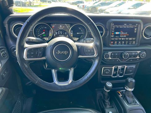 Used 2023 Jeep Wrangler Unlimited Sahara w/ Cold Weather Group AWD/4WD image 27