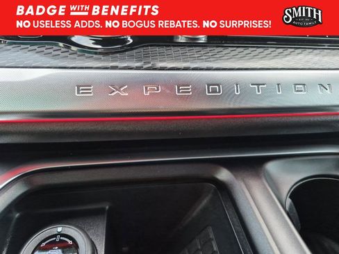 Used 2025 Ford Expedition Platinum w/ Stealth Performance Package AWD/4WD image 35
