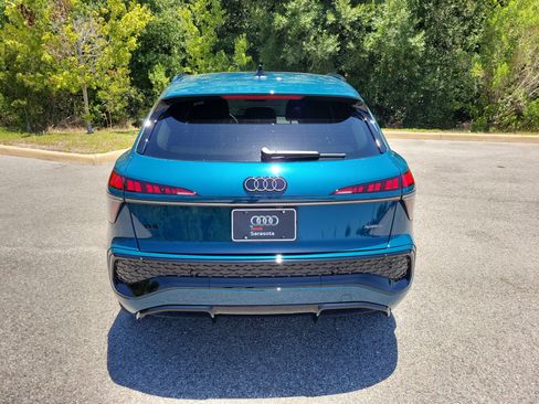 New 2026 Audi Q3 quattro 2.0T AWD/4WD image 5