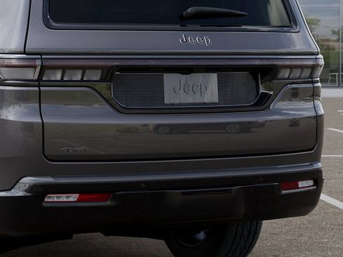 New 2026 Jeep Grand Wagoneer Limited w/ Premium Group II AWD/4WD image 13