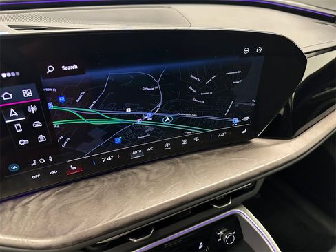 Used 2025 Audi Q5 Premium image 19