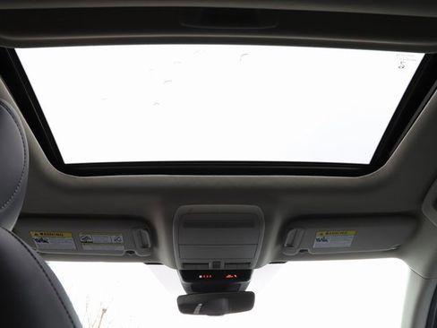 Used 2025 MAZDA CX-30 AWD 2.5 S w/ Preferred Package image 19