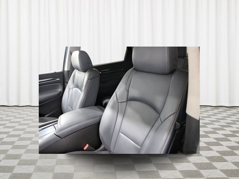 Used 2021 Buick Enclave Essence FWD image 6