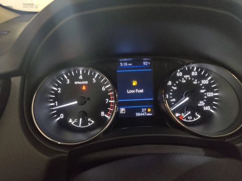 Used 2019 Nissan Rogue SV FWD image 23