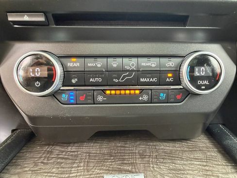 Used 2018 Ford Expedition Limited w/ Equipment Group 302A AWD/4WD image 21