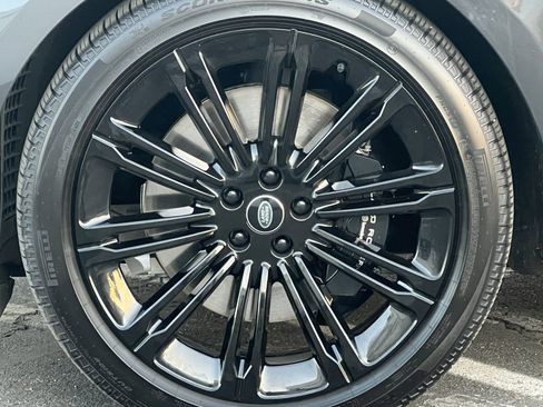 Used 2023 Land Rover Range Rover Long Wheelbase Autobiography image 44