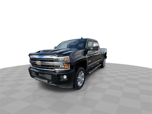 Used 2018 Chevrolet Silverado 2500 High Country w/ Duramax Plus Package image 4