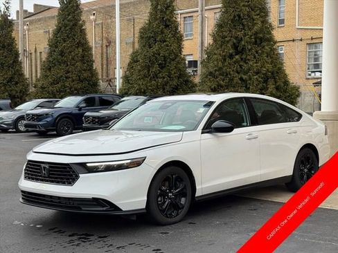 Used 2025 Honda Accord SE image 7