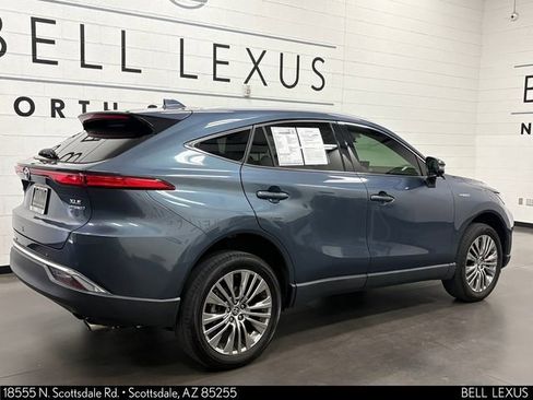Used 2021 Toyota Venza XLE w/ Softex Package AWD/4WD image 4
