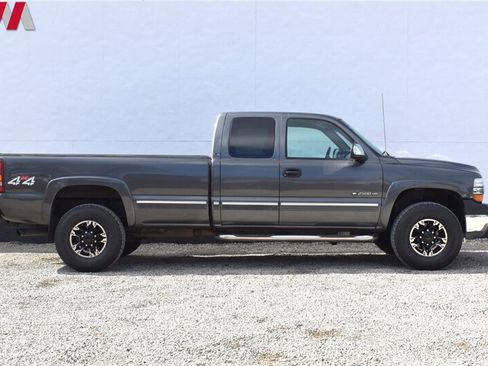 Used 2002 Chevrolet Silverado 2500 LS w/ Electrical Convenience Pkg AWD/4WD image 6