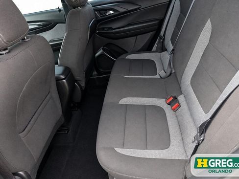 Used 2025 Chevrolet TrailBlazer LS FWD image 15