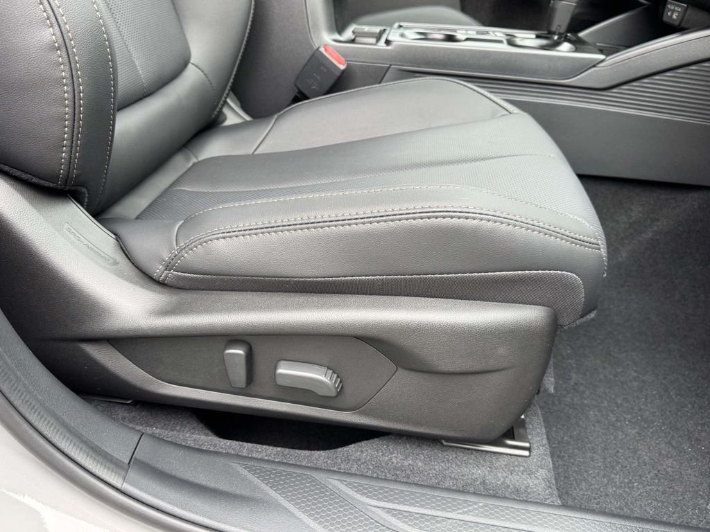 New 2026 Subaru Outback Limited AWD/4WD image 9