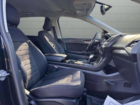 Used 2015 Ford Edge SEL image 21