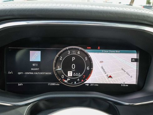 Used 2025 Jaguar F-PACE R-Dynamic S image 30